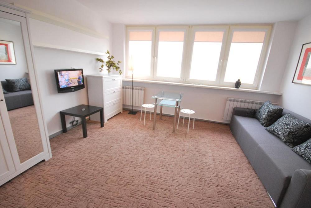 Apartment4You - Solidarnosci Warsaw Phòng bức ảnh