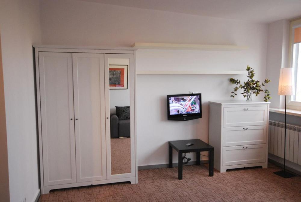 Apartment4You - Solidarnosci Warsaw Phòng bức ảnh